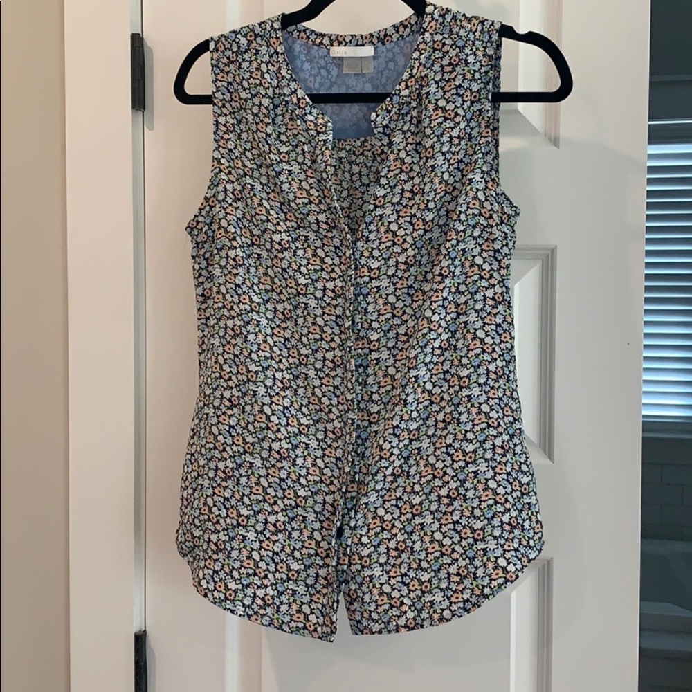 Sleeveless top size extra small
